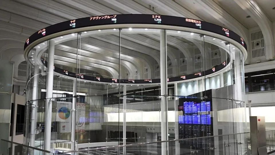 日元保卫战：政府撑油价、央行撑债市，汇市怎么选？