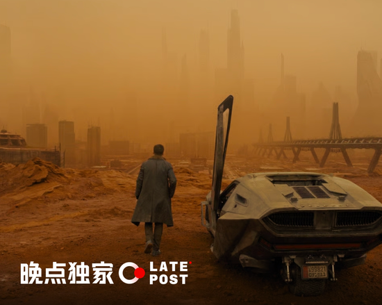 特斯拉暂停人形机器人生产，修改设计