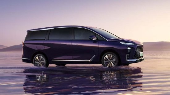 全新GL8陆尊上市：搭载真龙插混Pro系统，综合续航1450km，售价33.99万元起