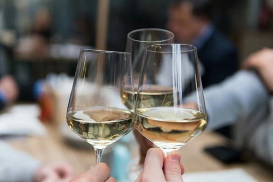 逆势突围的光瓶酒，还能火多久