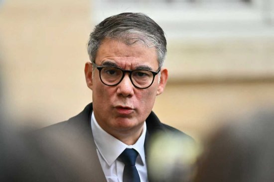 换总理如走马灯 马克龙就要找不到合适的人来领导法国政府了