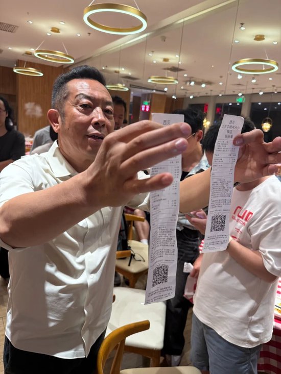 “客流断崖式减少”，西贝CEO贾国龙：生意可以不做，但是非必须说清楚！罗永浩最新回应！