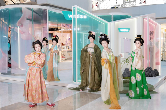 中报洞察：华帝品牌策略“高”在哪里？